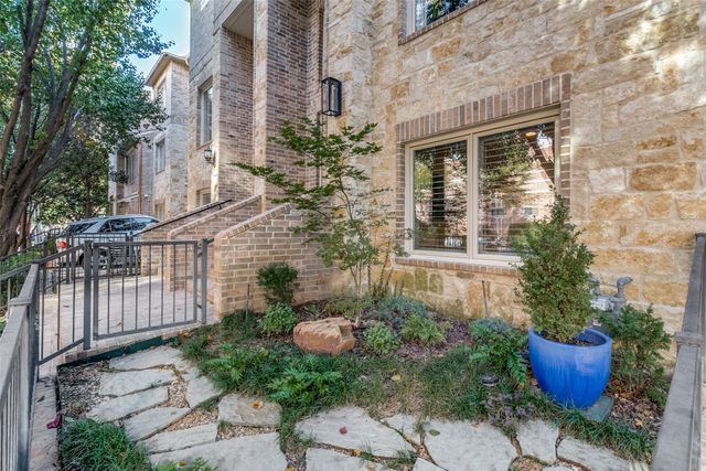 3179 Armstrong Avenue, Dallas, TX 75205