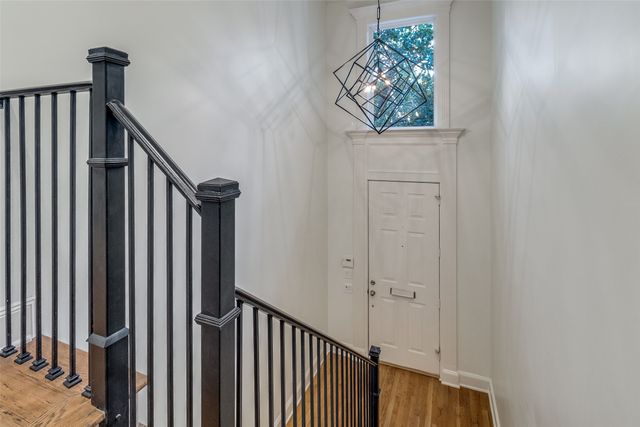 3179 Armstrong Avenue, Dallas, TX 75205