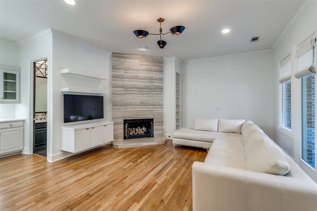 3179 Armstrong Avenue, Dallas, TX 75205