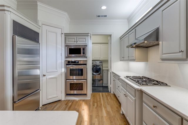 3179 Armstrong Avenue, Dallas, TX 75205