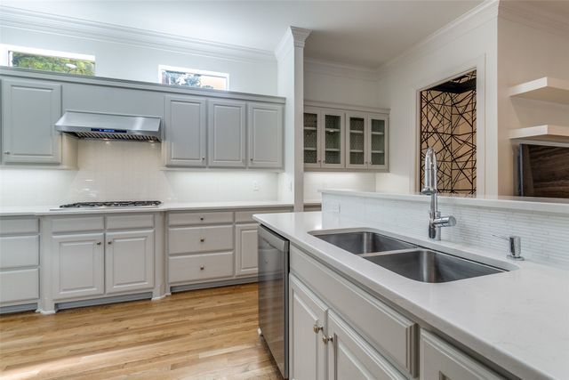 3179 Armstrong Avenue, Dallas, TX 75205