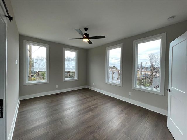 498 Burroughs Street SE 323, Atlanta, GA 30315