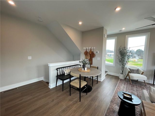 498 Burroughs Street SE 323, Atlanta, GA 30315