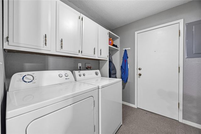 4561 Maureen Drive SE 42, Cedar Rapids, IA 52403