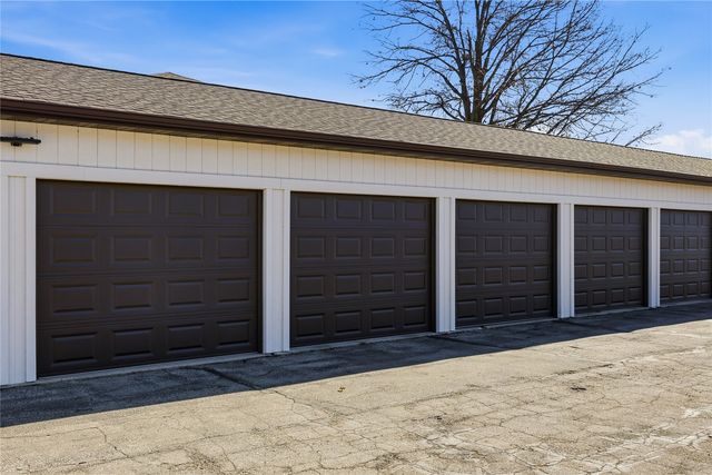 4561 Maureen Drive SE 42, Cedar Rapids, IA 52403