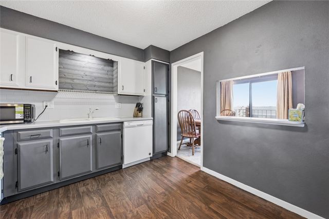 4561 Maureen Drive SE 42, Cedar Rapids, IA 52403