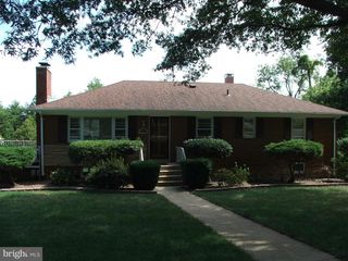 6813 HACKBERRY ST, Springfield, VA 22150