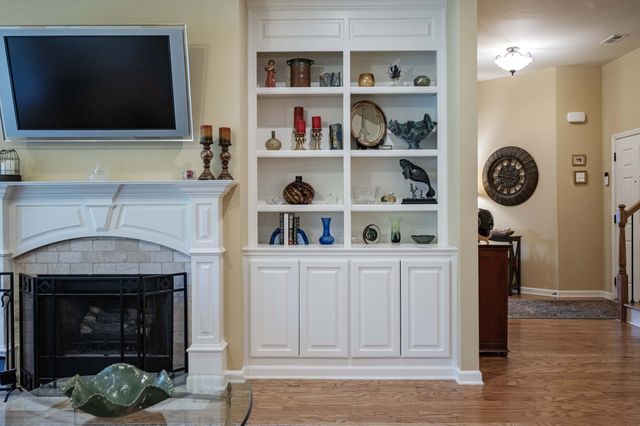 2135 Stonecenter Ln, Murfreesboro, TN 37128