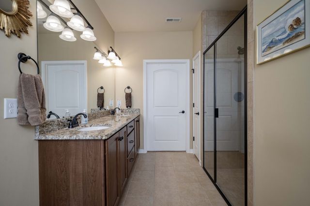 2135 Stonecenter Ln, Murfreesboro, TN 37128