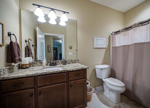2135 Stonecenter Ln, Murfreesboro, TN 37128
