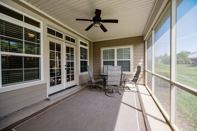 2135 Stonecenter Ln, Murfreesboro, TN 37128