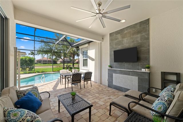 9451 Quarry DR, Naples, FL 34120