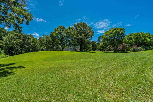 327 Nomoe Rd., Royal, AR 71968