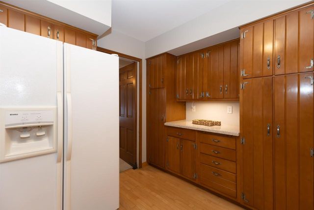 1616 HICKORY STREET, Oshkosh, WI 54901