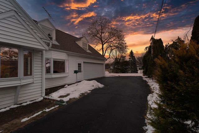 1616 HICKORY STREET, Oshkosh, WI 54901