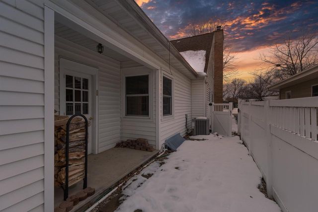 1616 HICKORY STREET, Oshkosh, WI 54901