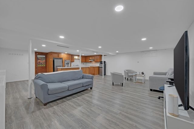 54 Colbert St, Leominster, MA 01453
