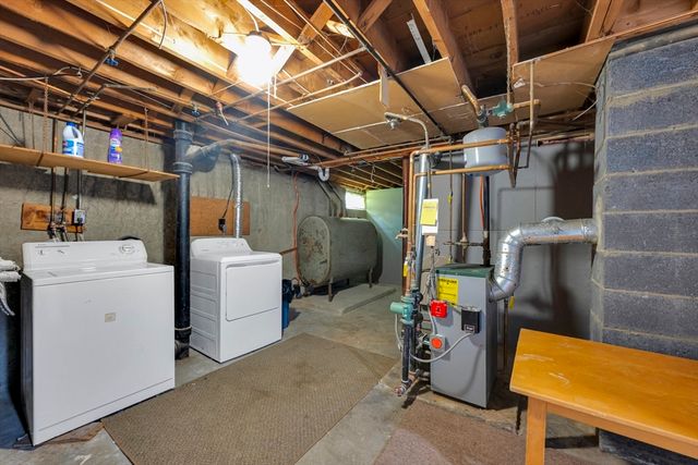 54 Colbert St, Leominster, MA 01453