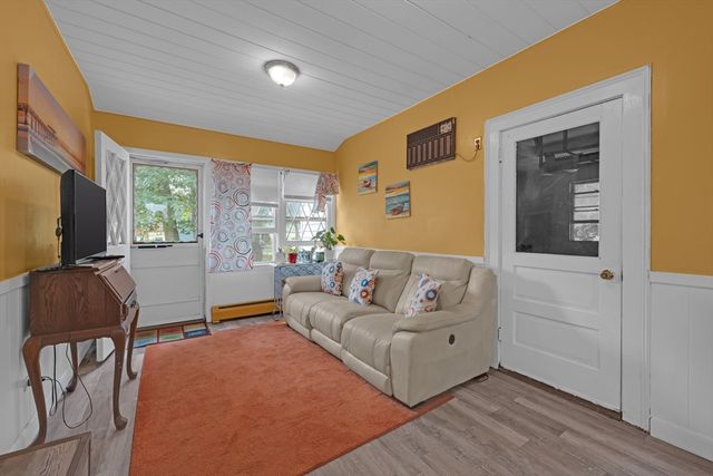 54 Colbert St, Leominster, MA 01453