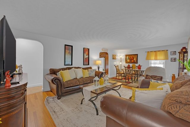 54 Colbert St, Leominster, MA 01453