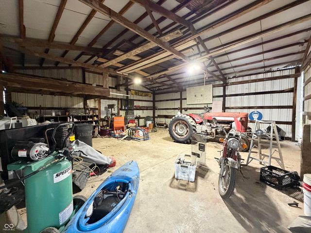 1 Jefferson Valley, Coatesville, IN 46121