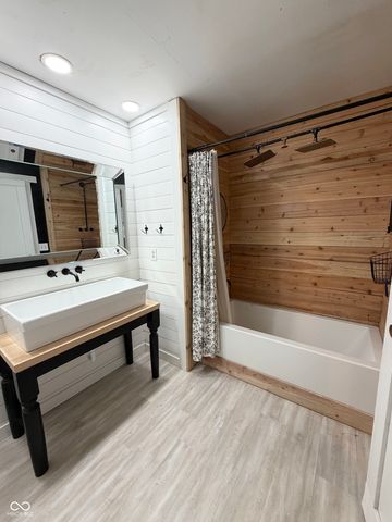 1 Jefferson Valley, Coatesville, IN 46121