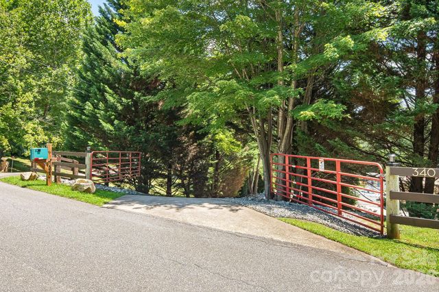 340 and 298 Apache Path, Marion, NC 28752