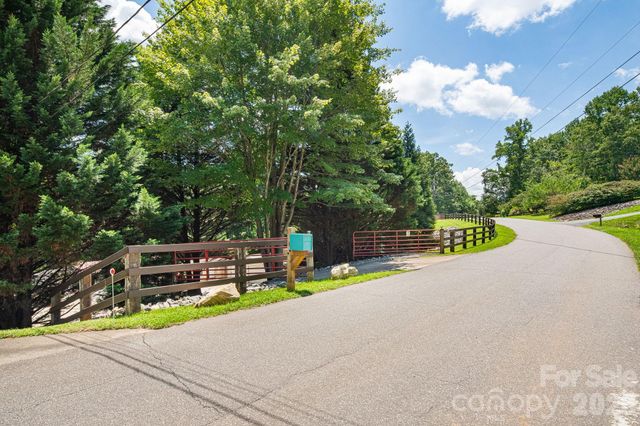 340 and 298 Apache Path, Marion, NC 28752
