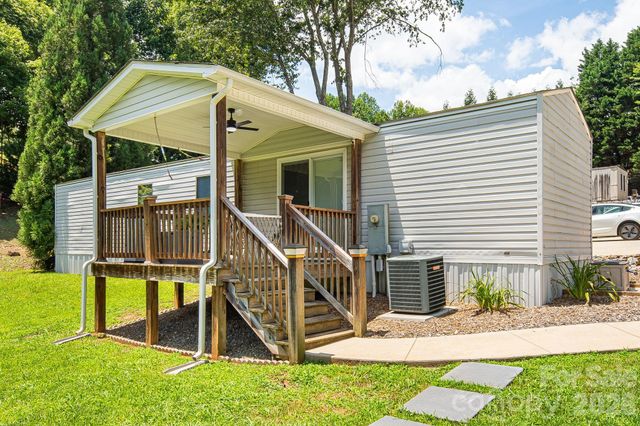 340 and 298 Apache Path, Marion, NC 28752