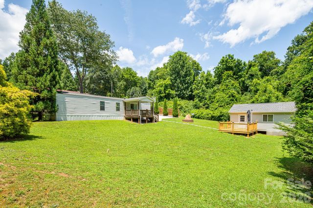 340 and 298 Apache Path, Marion, NC 28752