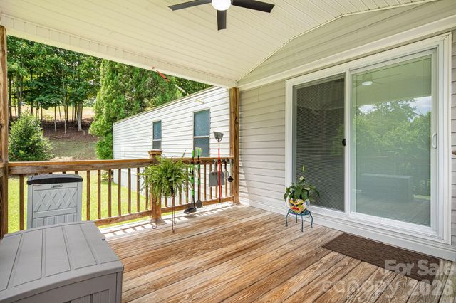 340 and 298 Apache Path, Marion, NC 28752