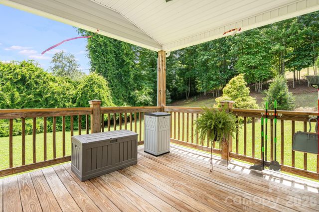 340 and 298 Apache Path, Marion, NC 28752