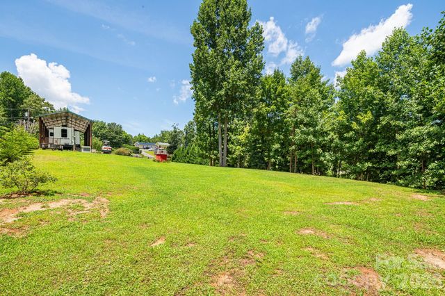 340 and 298 Apache Path, Marion, NC 28752