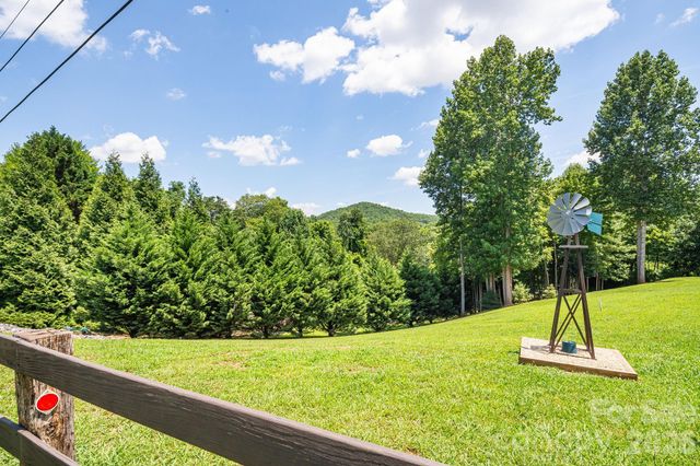 340 and 298 Apache Path, Marion, NC 28752