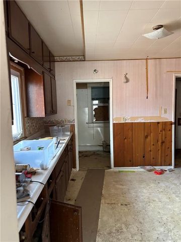 643 N Main Street, Excelsior Springs, MO 64024