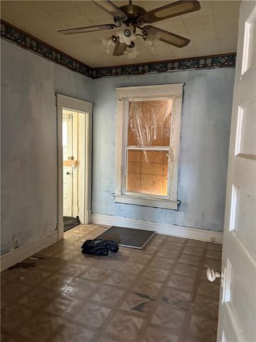 643 N Main Street, Excelsior Springs, MO 64024
