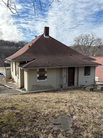 643 N Main Street, Excelsior Springs, MO 64024