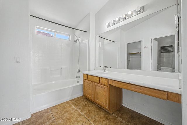 6520 W TORONTO Way, Phoenix, AZ 85043
