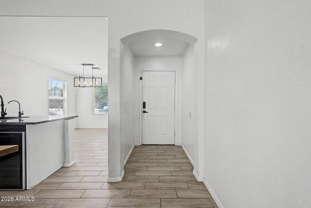 6520 W TORONTO Way, Phoenix, AZ 85043