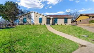 5945 Fox Hill Lane, Dallas, TX 75232