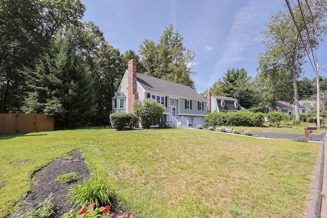 76 Jamestown Rd, Leominster, MA 01453