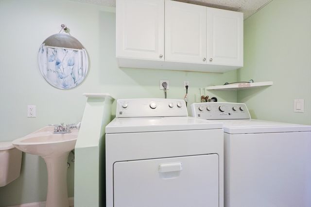 76 Jamestown Rd, Leominster, MA 01453