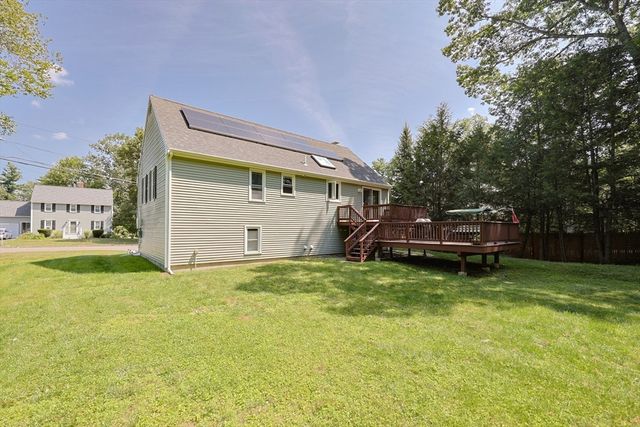 76 Jamestown Rd, Leominster, MA 01453