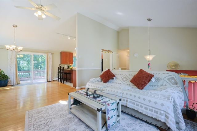 76 Jamestown Rd, Leominster, MA 01453