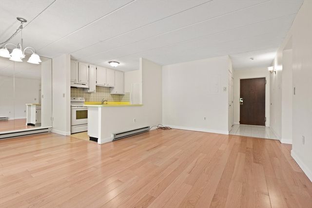 235 Winthrop St 2205, Medford, MA 02155