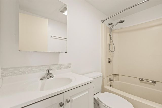 235 Winthrop St 2205, Medford, MA 02155