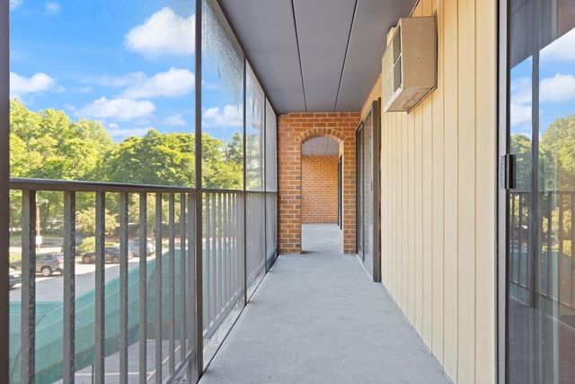 235 Winthrop St 2205, Medford, MA 02155