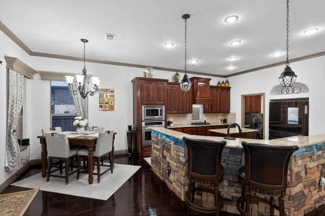 8421 La Fontaine Drive, North Richland Hills, TX 76182