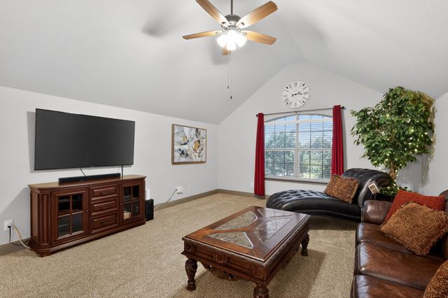 8421 La Fontaine Drive, North Richland Hills, TX 76182