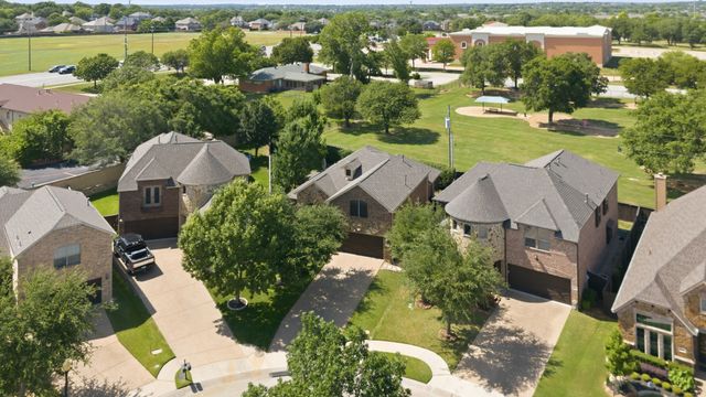 8421 La Fontaine Drive, North Richland Hills, TX 76182